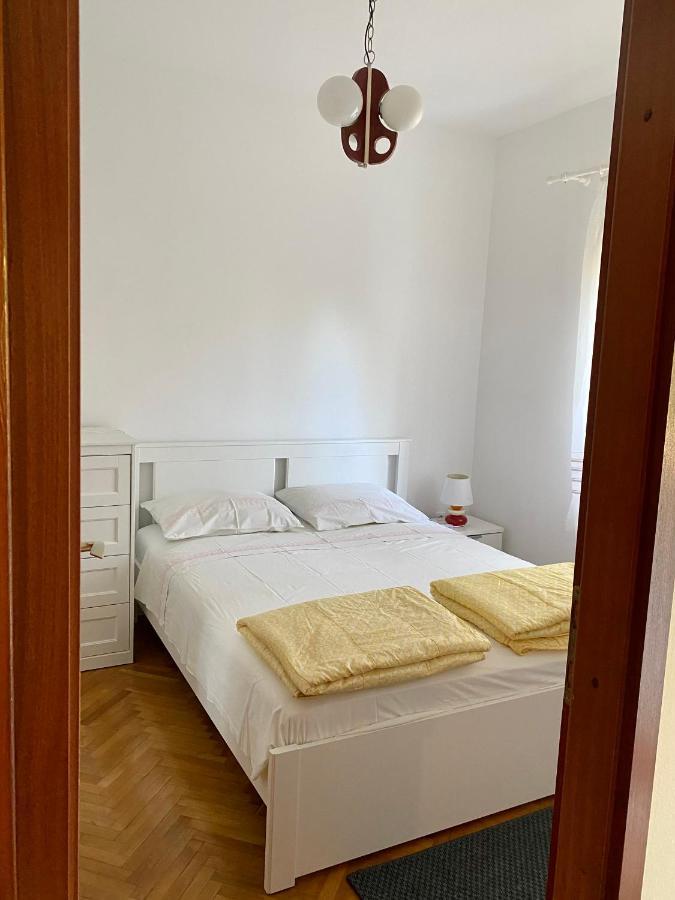 Apartmani Luka Zrnovo Ngoại thất bức ảnh