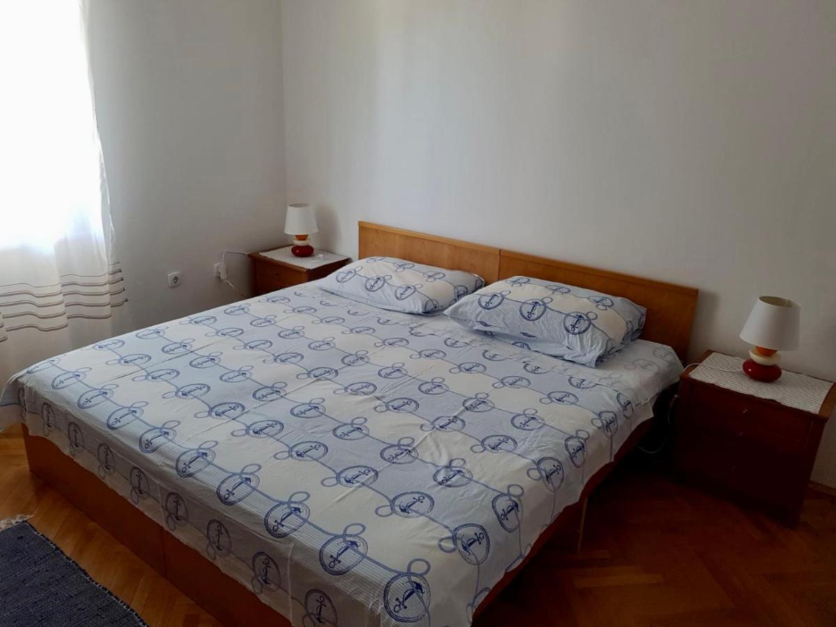 Apartmani Luka Zrnovo Ngoại thất bức ảnh