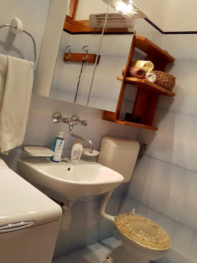 Apartmani Luka Zrnovo Ngoại thất bức ảnh