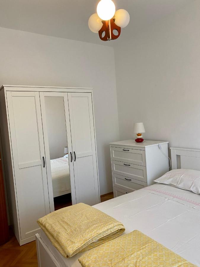 Apartmani Luka Zrnovo Ngoại thất bức ảnh