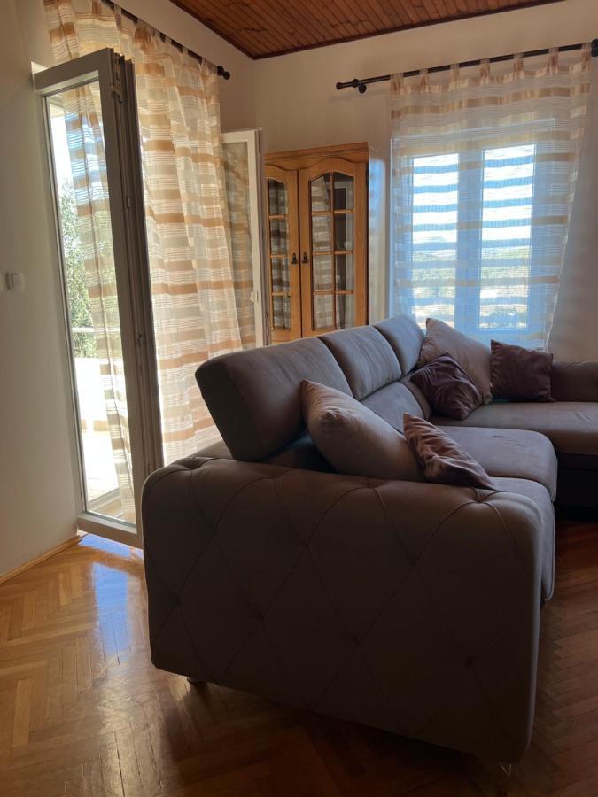 Apartmani Luka Zrnovo Ngoại thất bức ảnh